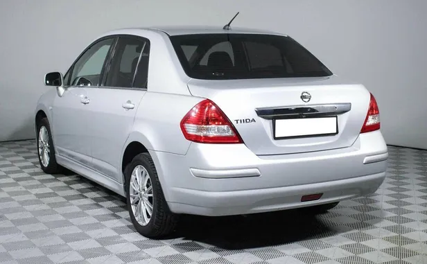 Nissan Tiida