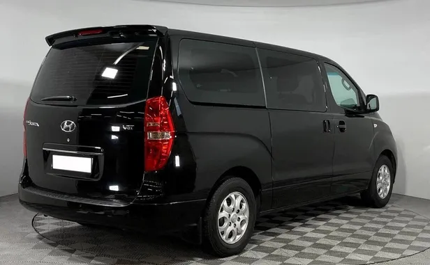 Hyundai Grand Starex